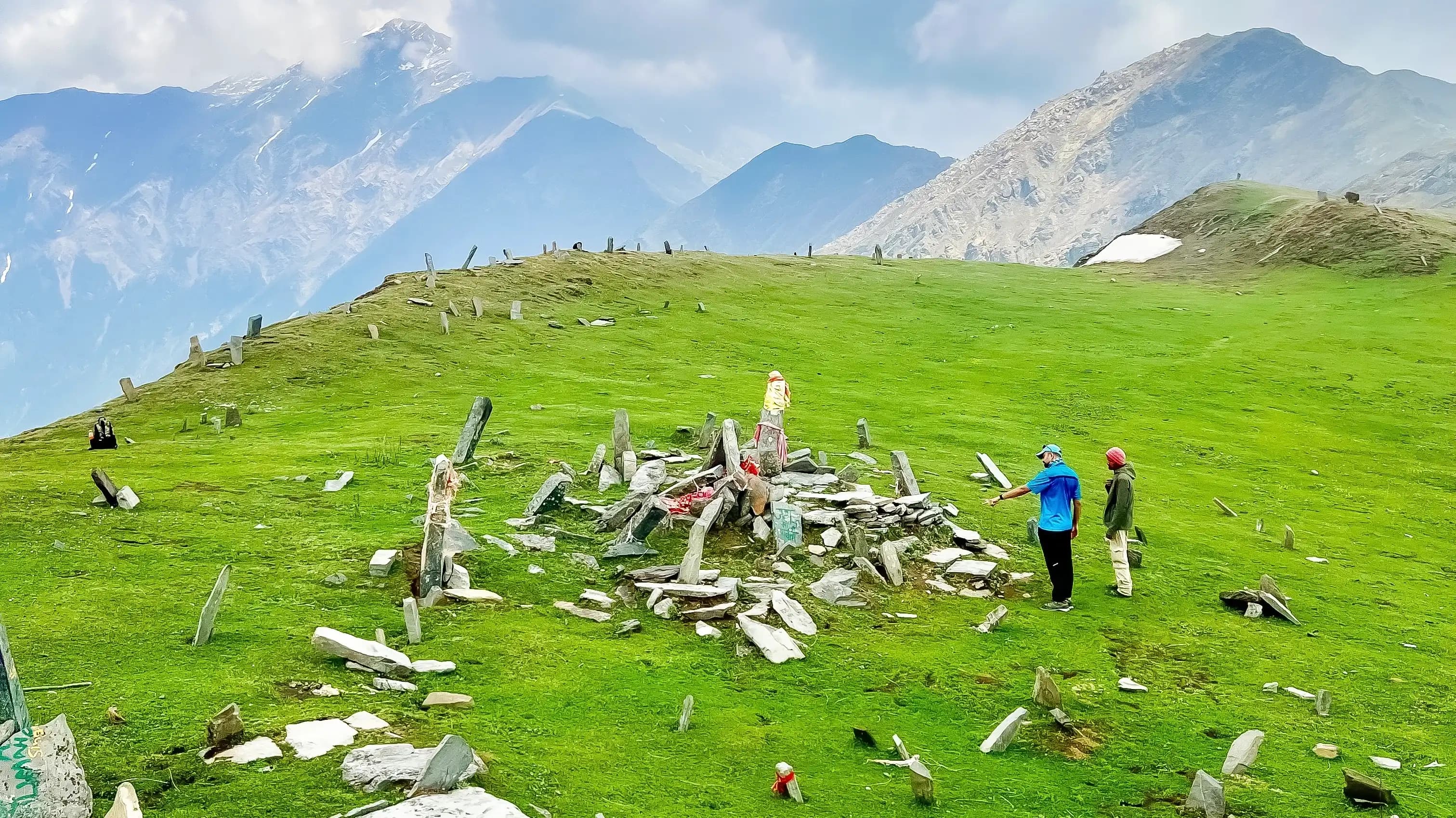 https://kailash-rath-treks.s3.ap-south-1.amazonaws.com/c71527b0-545e-4-fefqApga.webp
